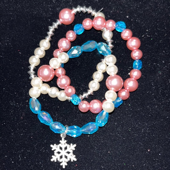 NWOT Snowflake bracelet set - Picture 1 of 1